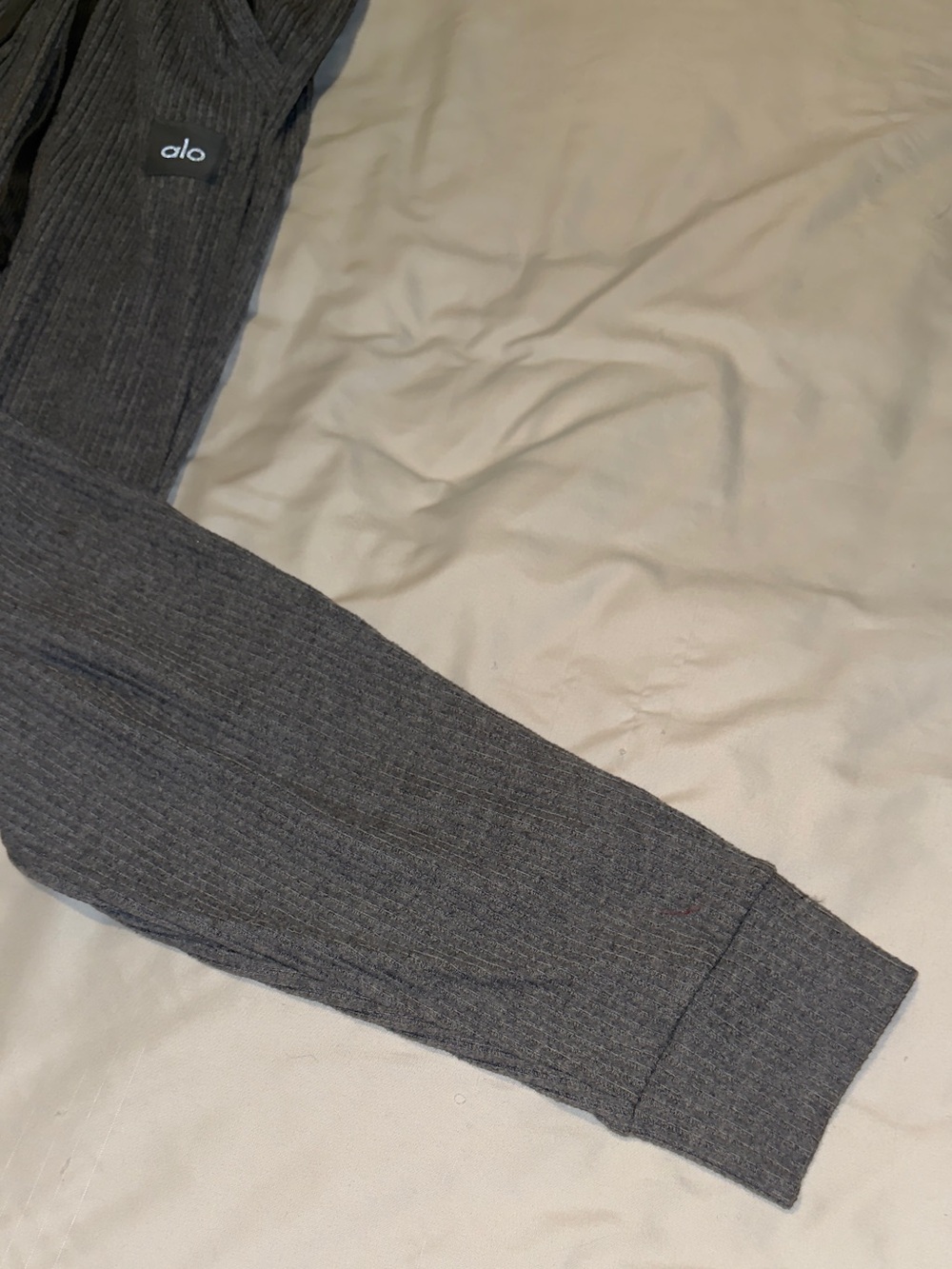Alo Yoga Grey Joggers - Picture 5 of 6